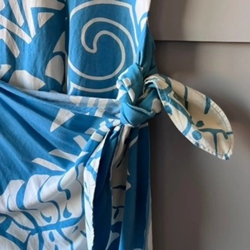 Hawaiian Blue Tropical Floral Midi Dress Sz M Wrap Tie Short Sleeve Beach Resort